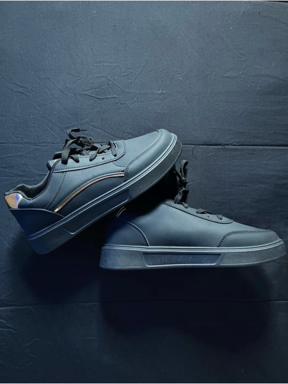 Women’s Casual Navy Low-Top Sneakers